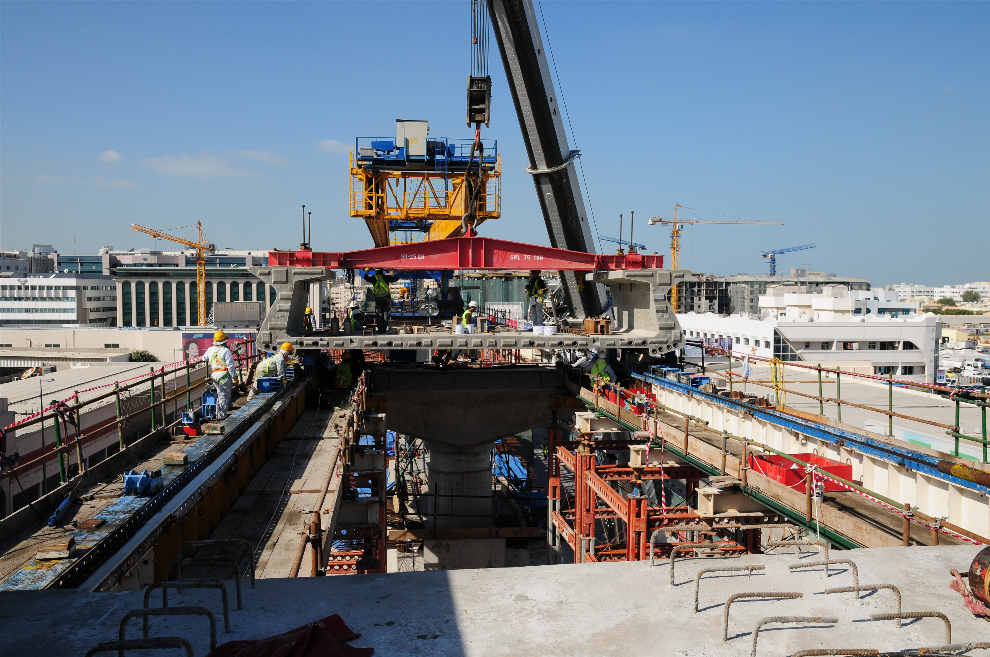 Launching Gantry Segment erection 'Dubai Metro Project' UAE klick to enlarge