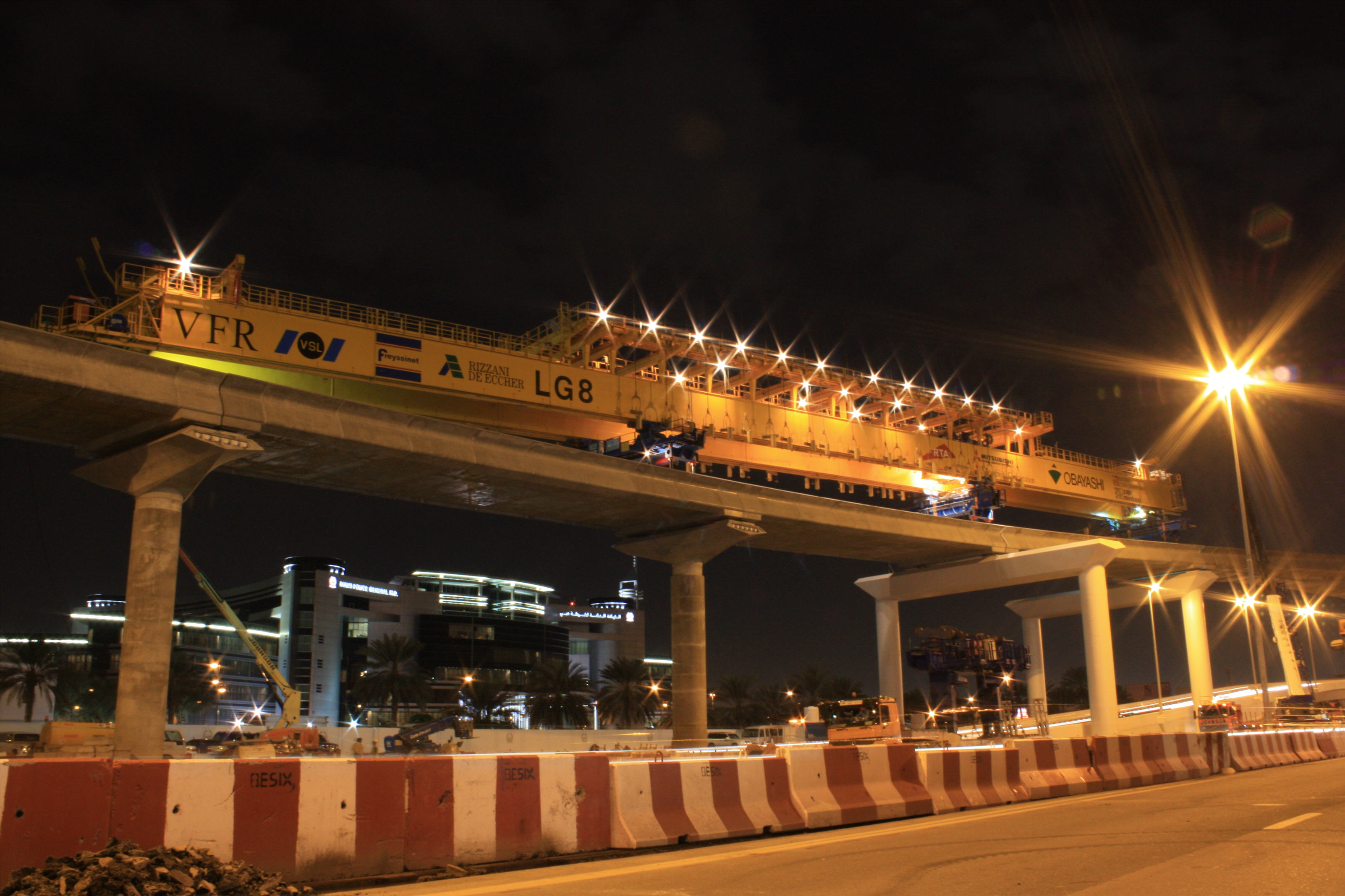 Launching Gantry 'Dubai Metro Project' UAE klick to enlarge
