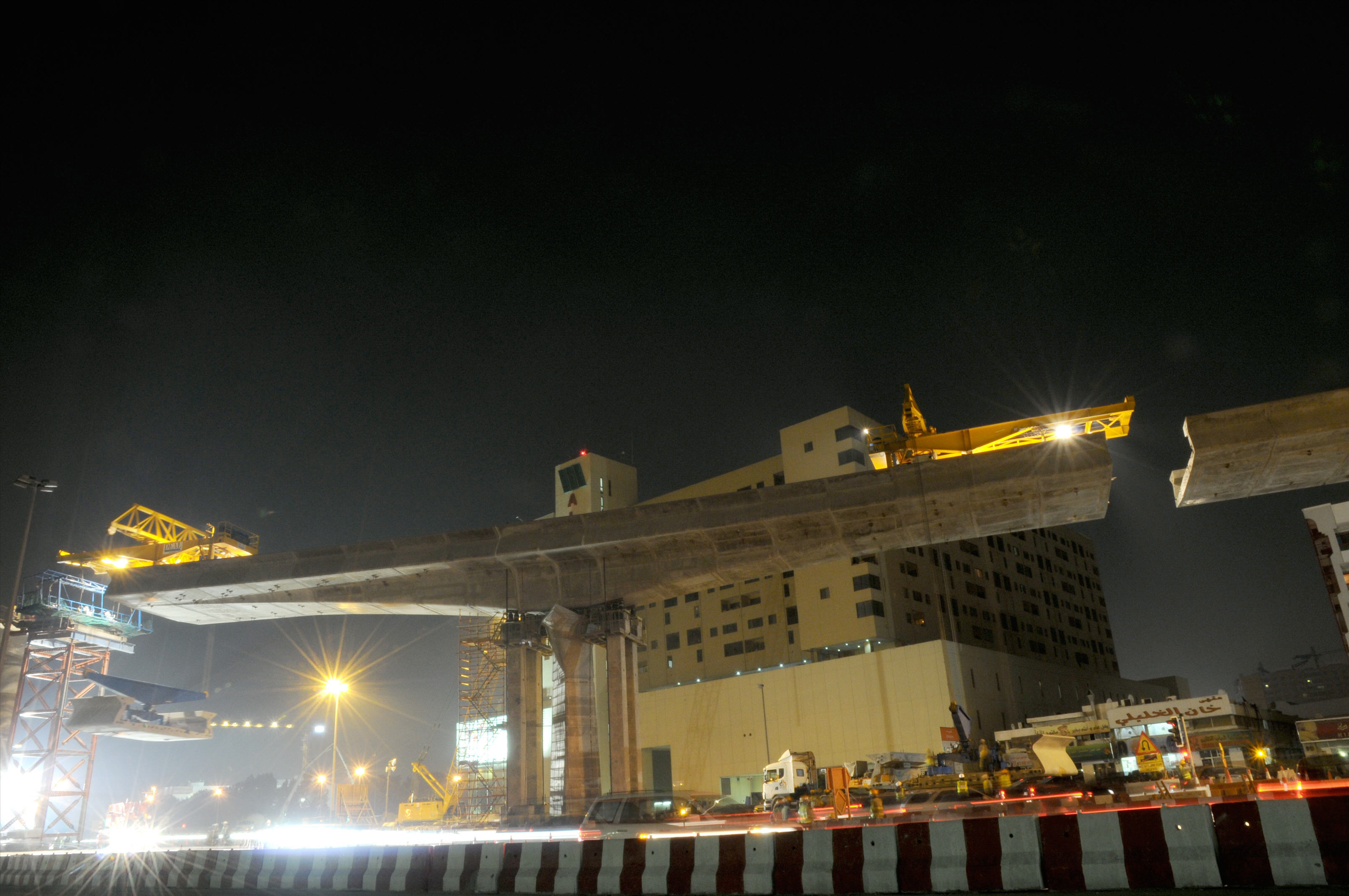 Balanced Cantilever nearly finished 'Dubai Metro Project' UAE klick to enlarge