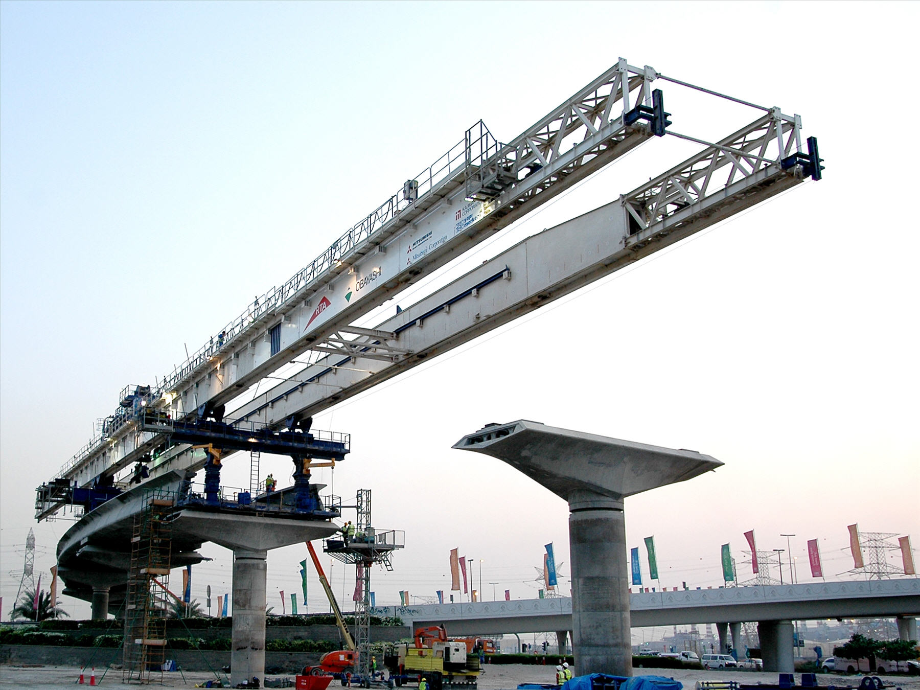 Launching Gantry 'Dubai Metro Project' UAE klick to enlarge
