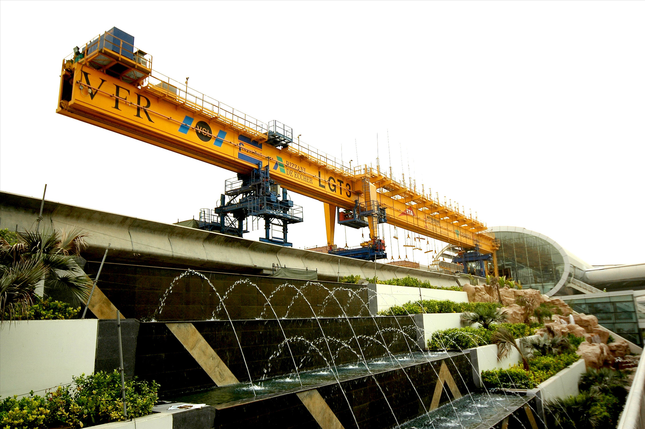 Launching Gantry 'Airport new Terminal 3, Dubai Metro Project' UAE klick to enlarge