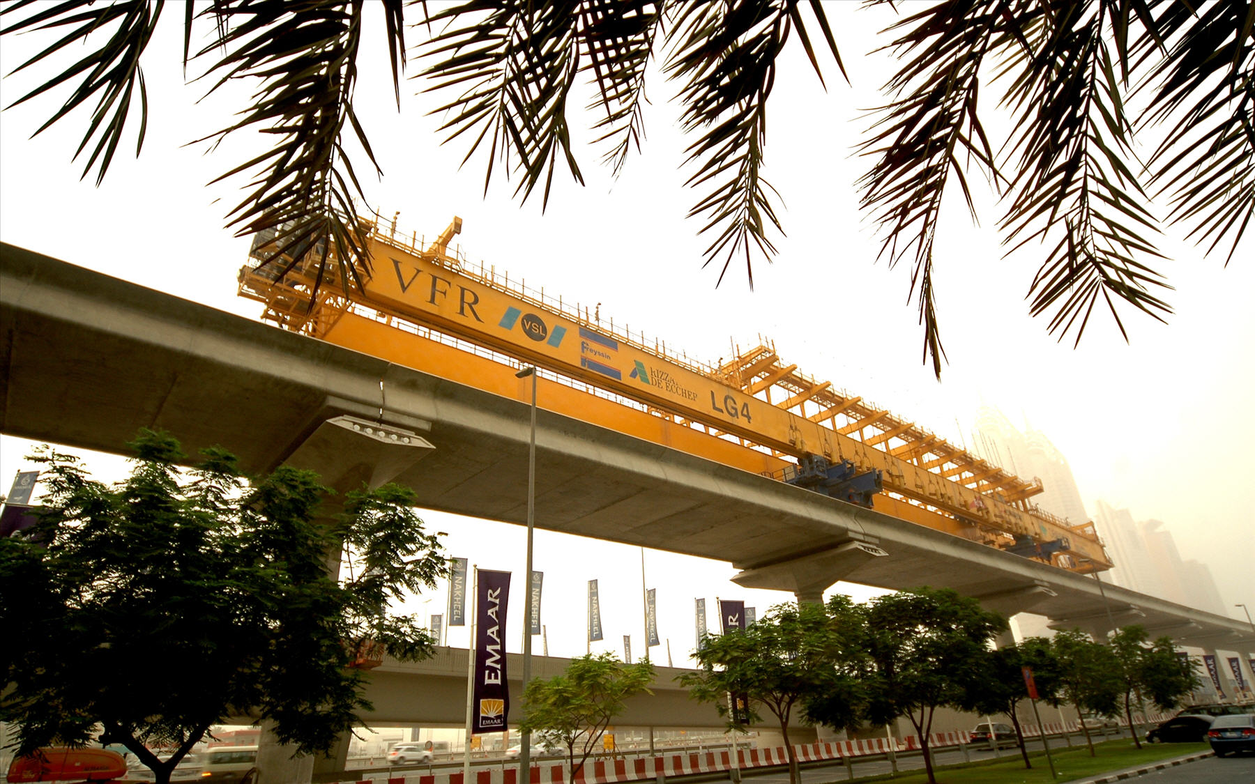 The 'Launching Gantry 'Dubai Metro Project' UAE klick to enlarge